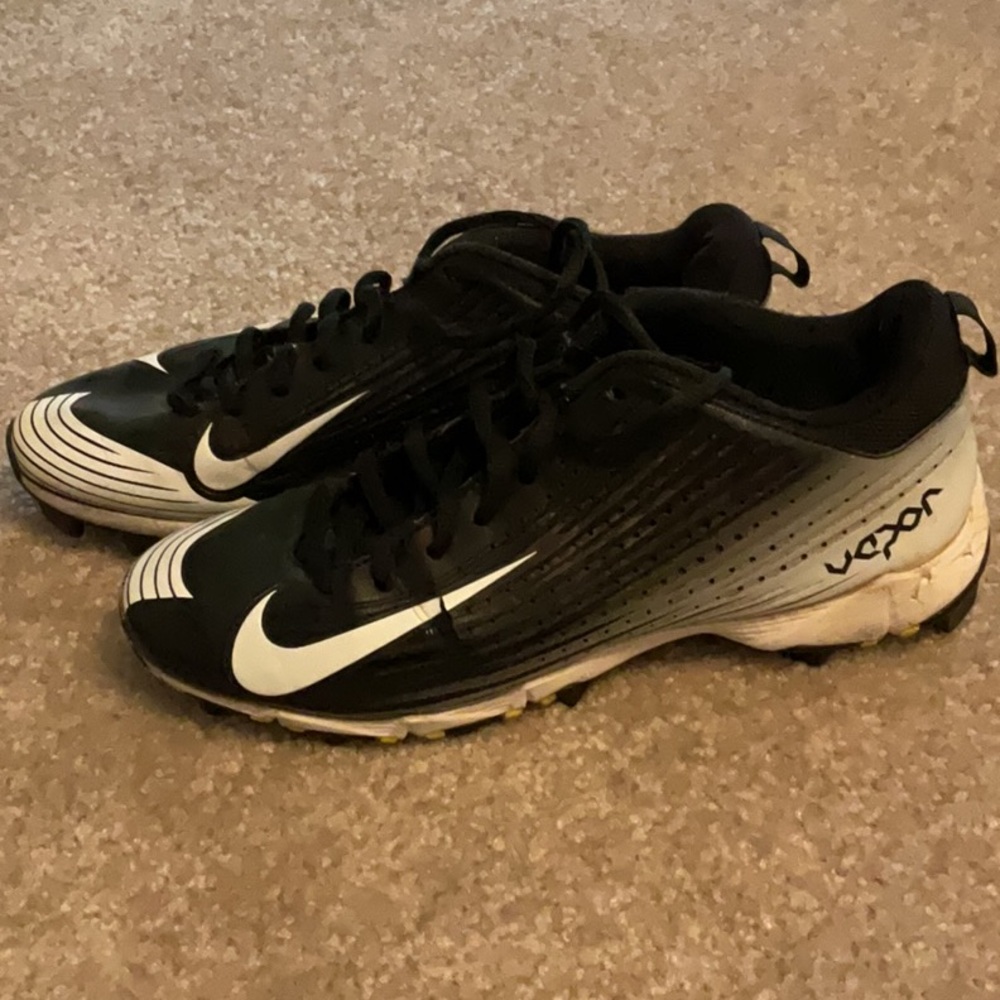 Nike Black and White Vapor Cleats
